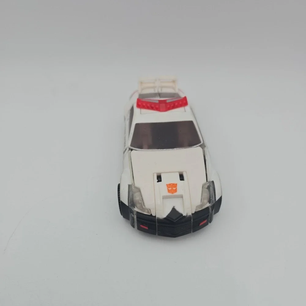 Transformers Classics Prowl preowned Datsun Nissan Z car